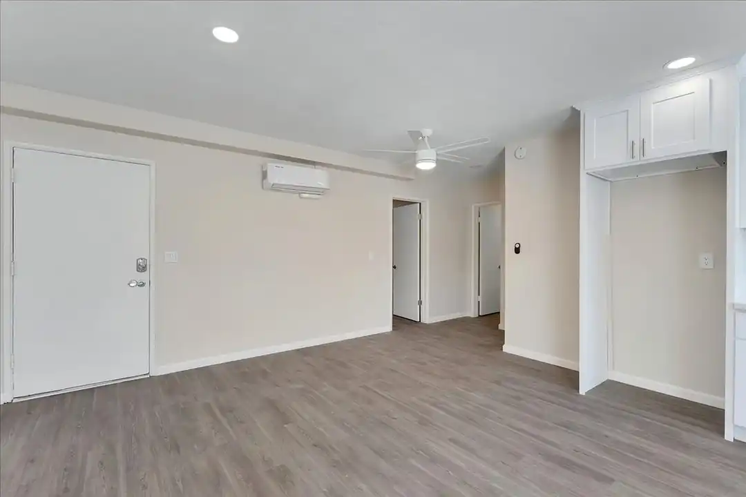 Brookside Apartments – photo 1