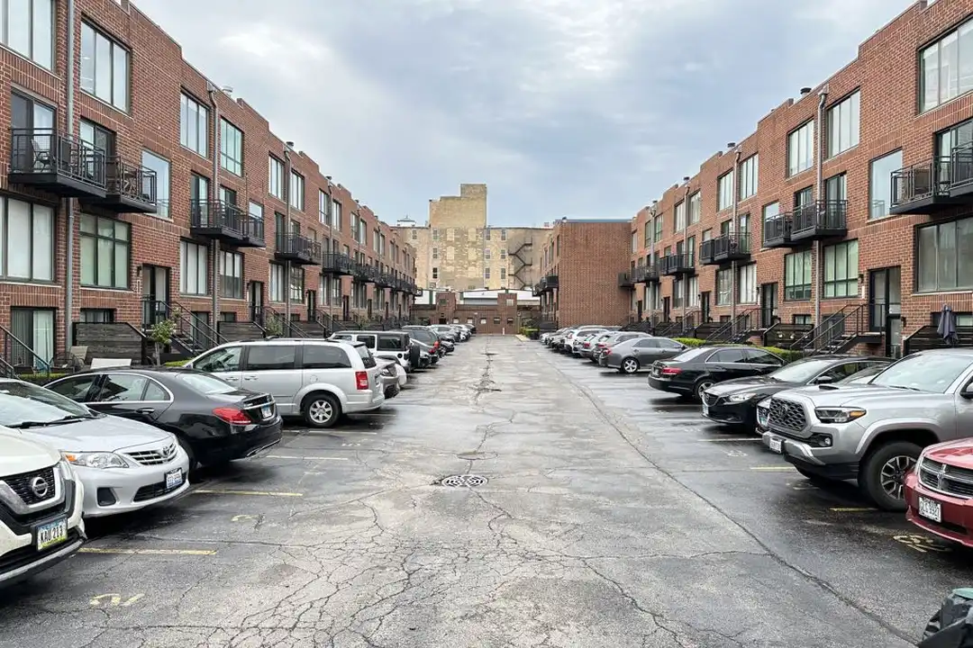 949 W Grace St unit 202J – photo 1