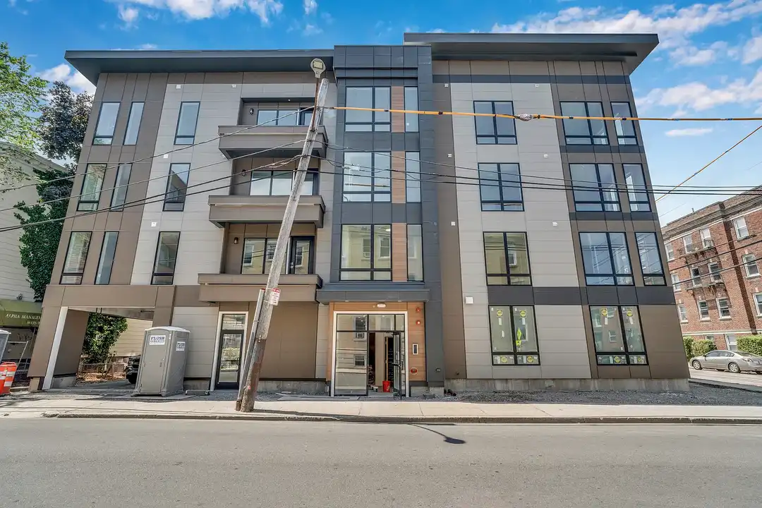 25 Gardner – photo 1 of 24