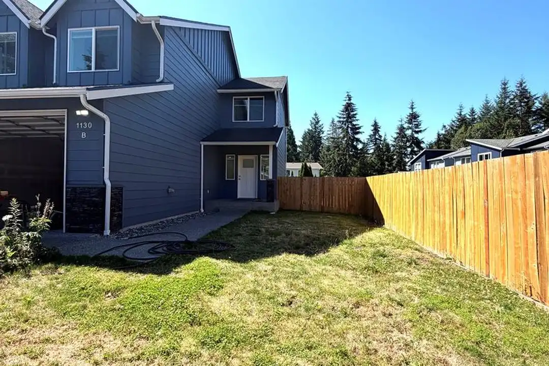 1130 131st St SE unit Unit B – photo 1