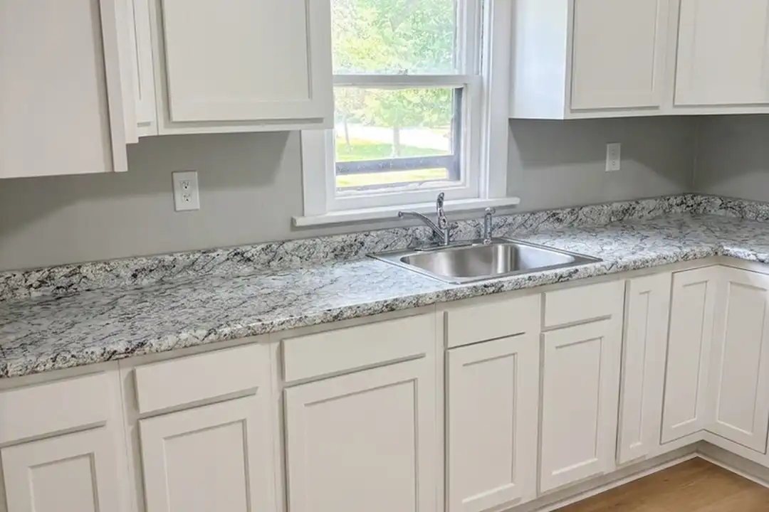 4028 Harper Ave – photo 1 of 10