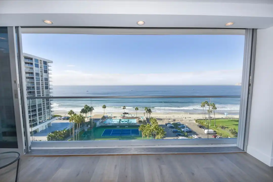 1810 Avenida Del Mundo unit Vacation Rental – photo 1