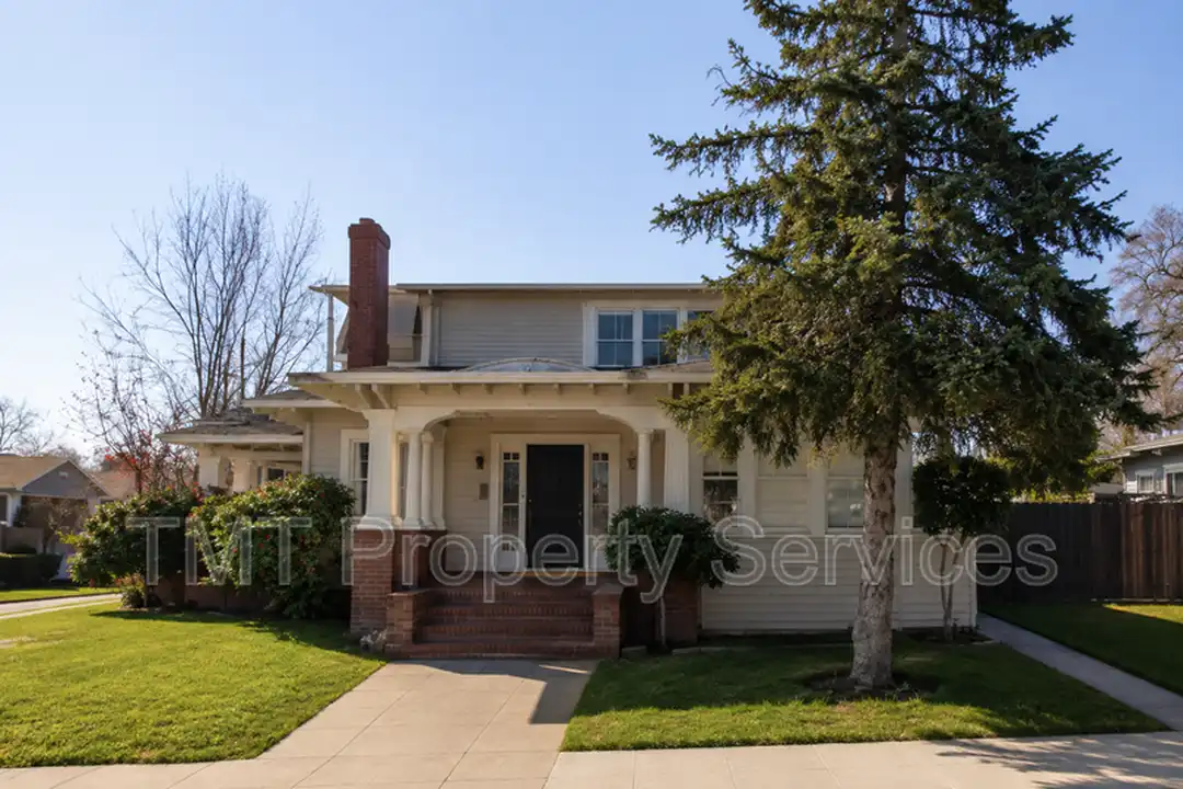 1111 N San Jose St – photo 1