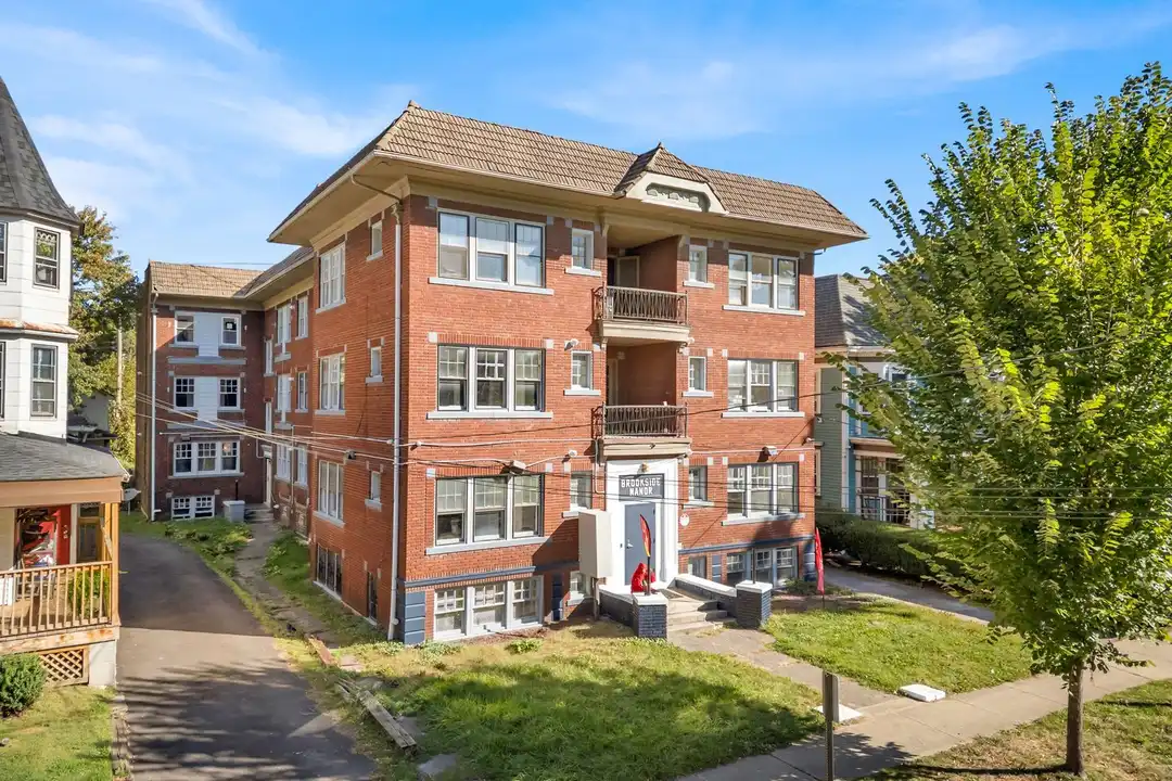3308 Archwood Ave unit Unit 3 – photo 1