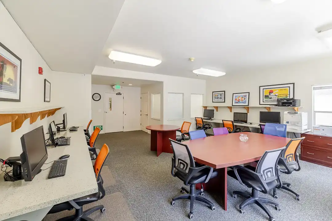Parkview Family Apartments – photo 1