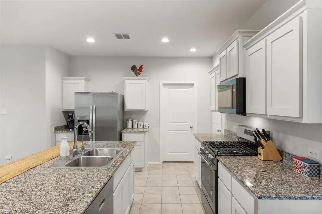 105 Greengate Dr - View 4