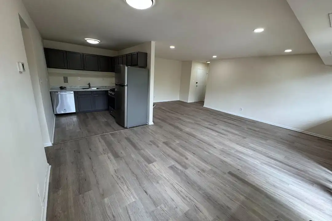 5801 Quantrell Ave #L9 - View 2