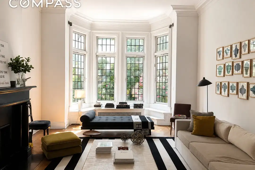 216 E 61st St #THOUSE – photo 1