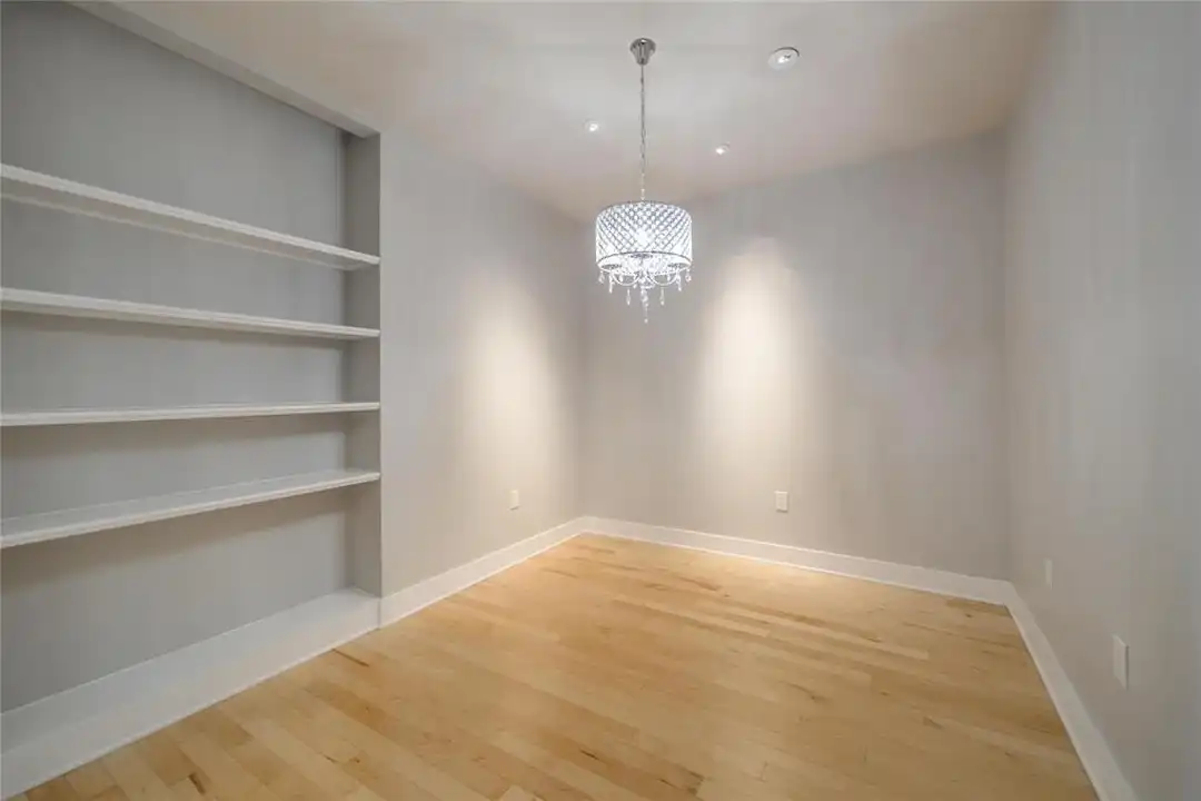 Apartment in Dallas - View 3