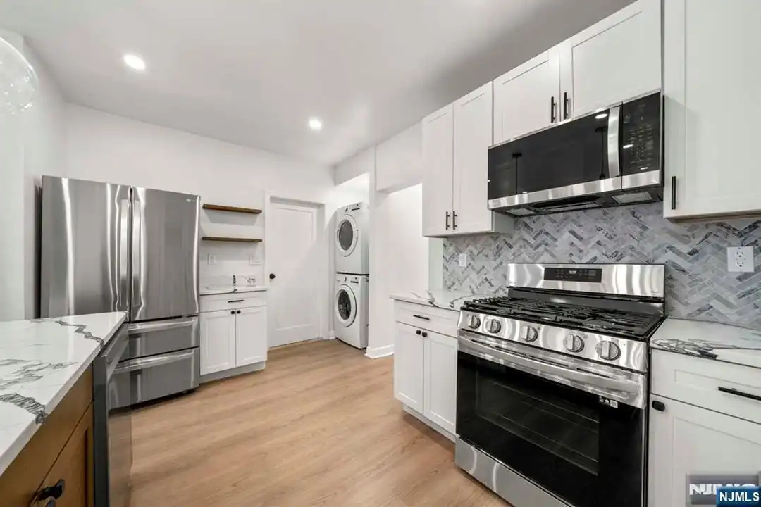 170 Cedar St unit Fl 1 - View 2
