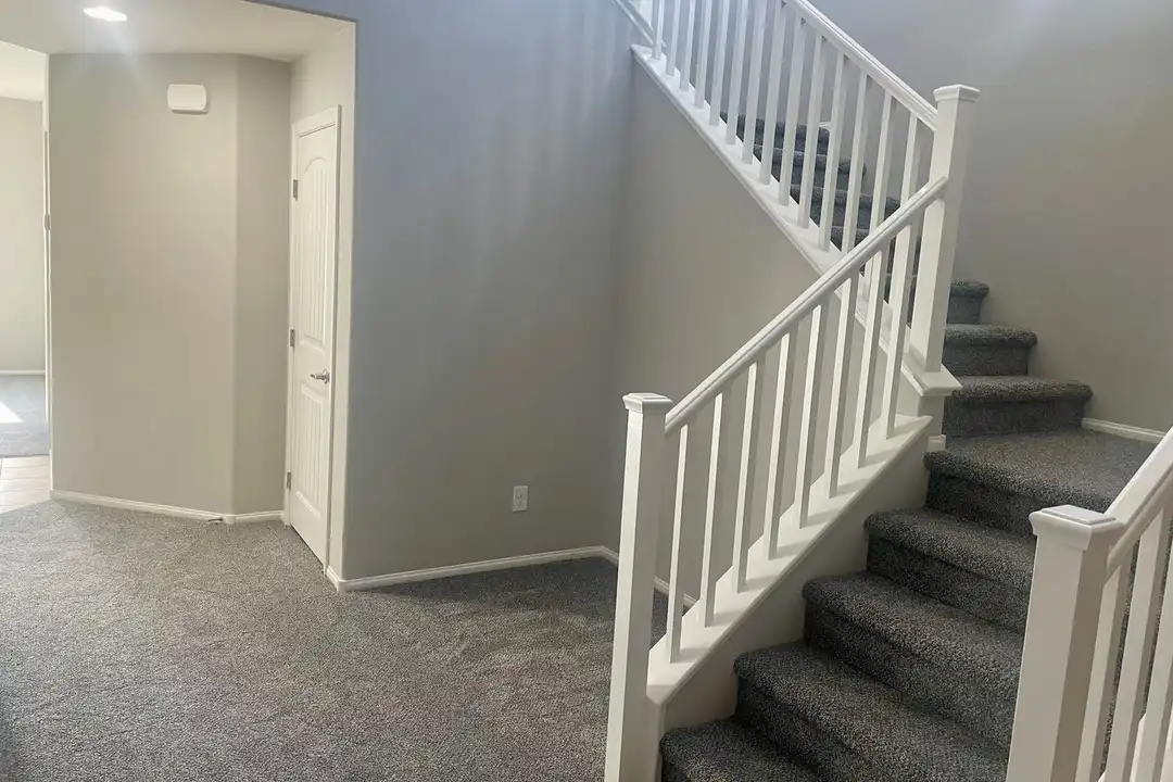 8365 S Pioneer Way - View 4