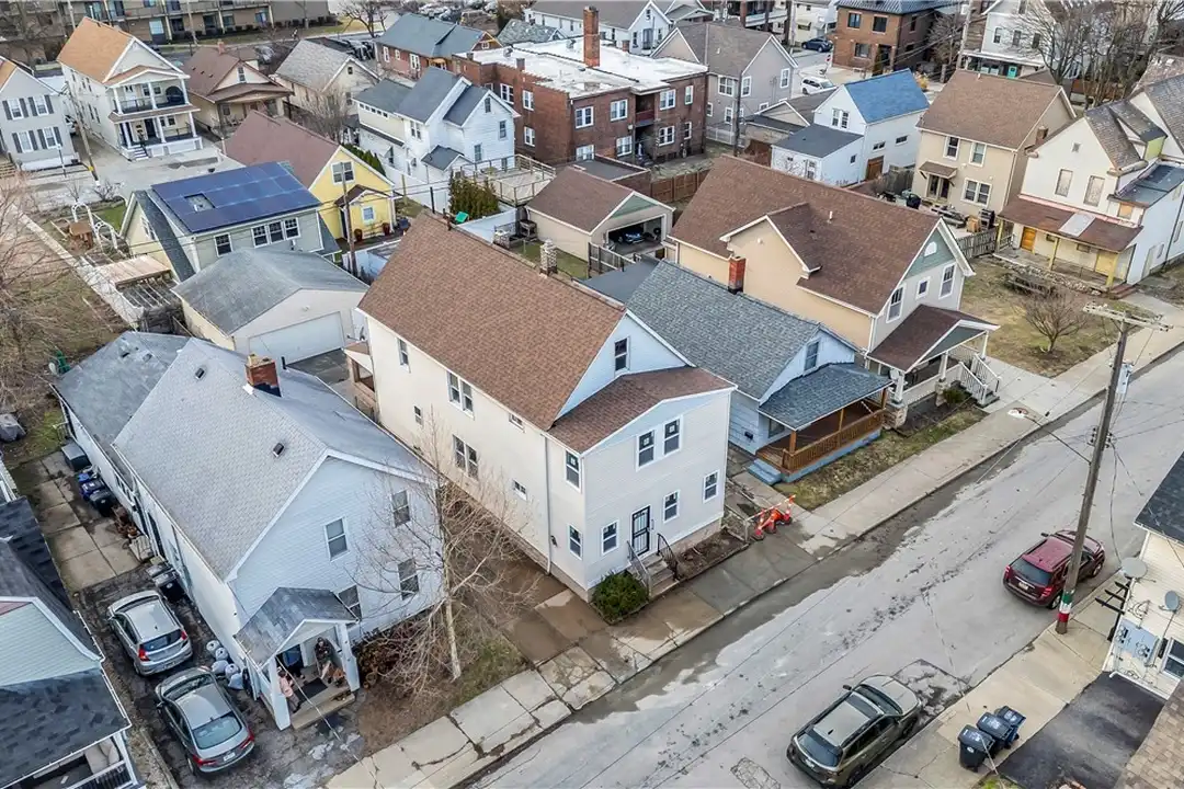 1330 W 67th St – pohled 3