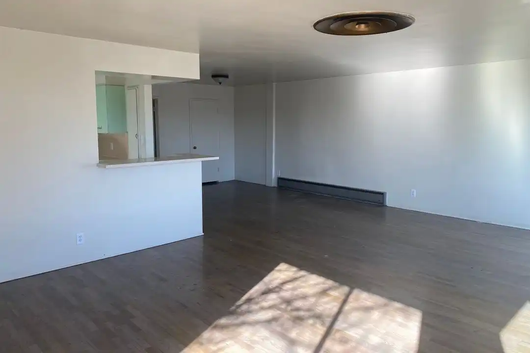 311 Sinclair St unit 10 - View 5