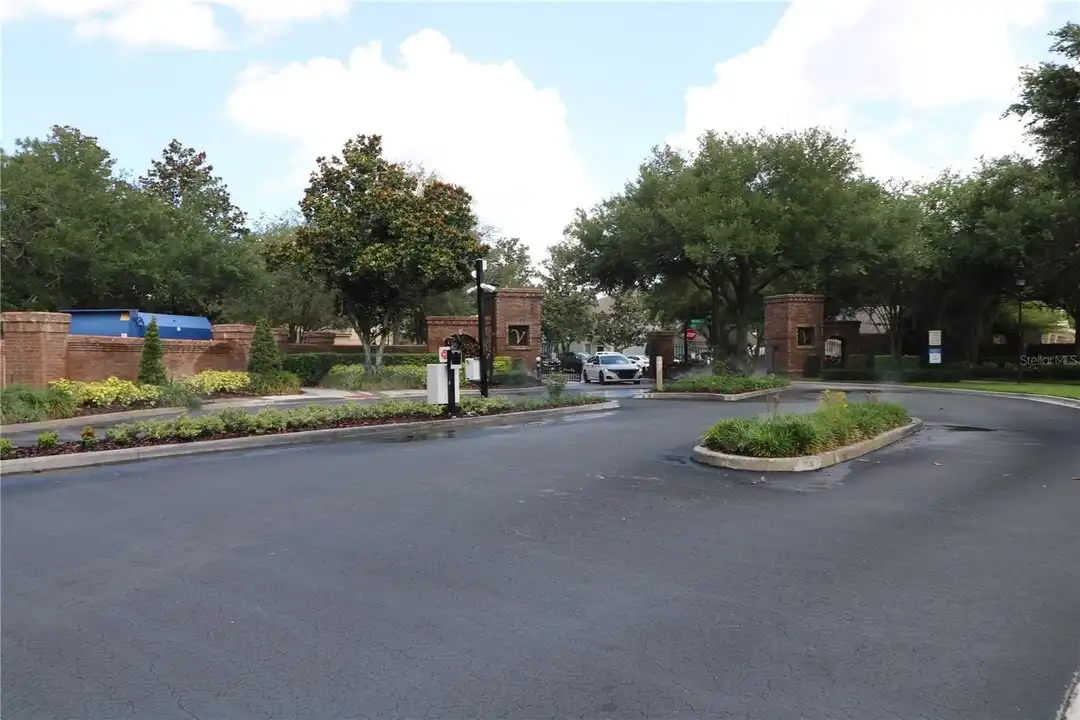4866 Pond Ridge Dr - View 5
