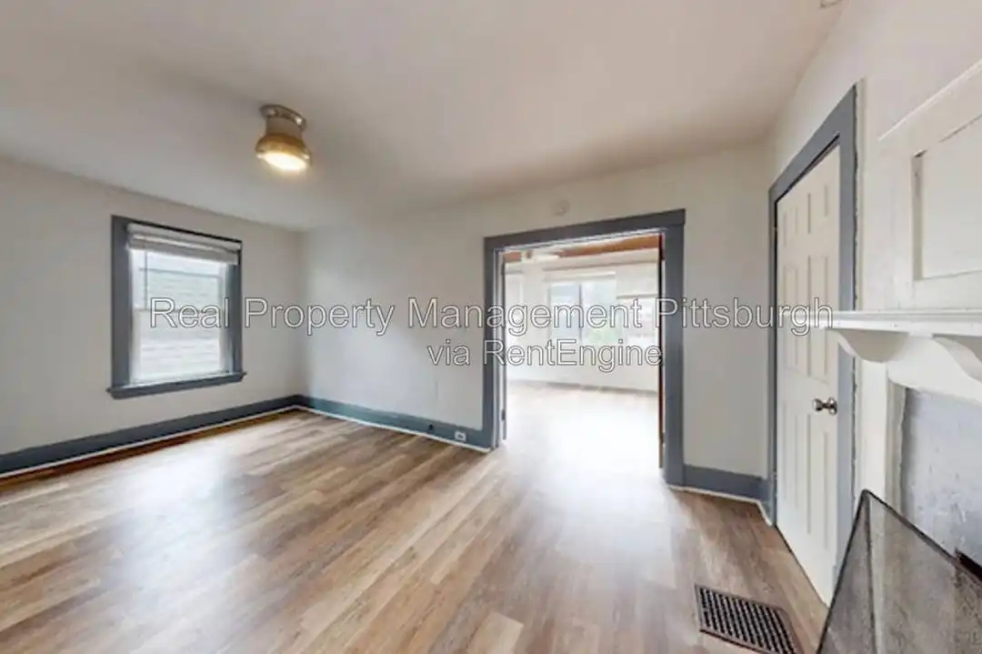 1217 McNeilly Ave unit 2 – photo 1