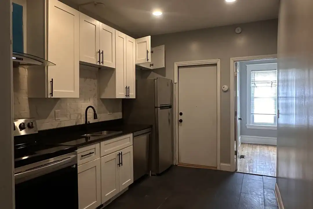 1143 15th Ave SE unit 2 – pohled 4
