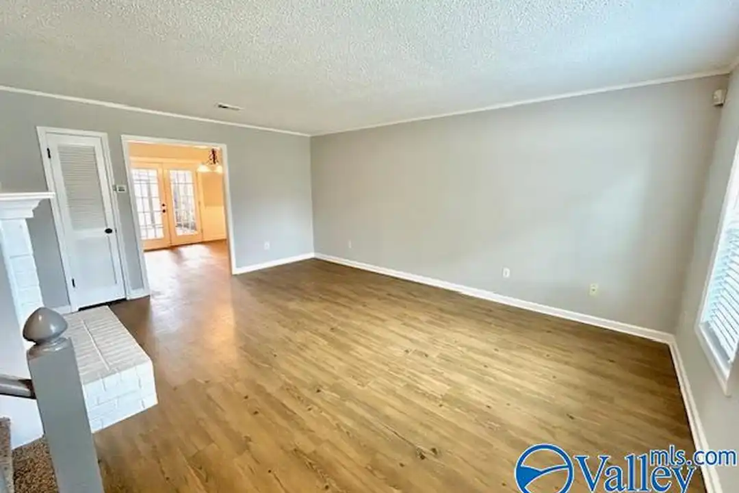 119 Cresent Circle unit 119 - View 5