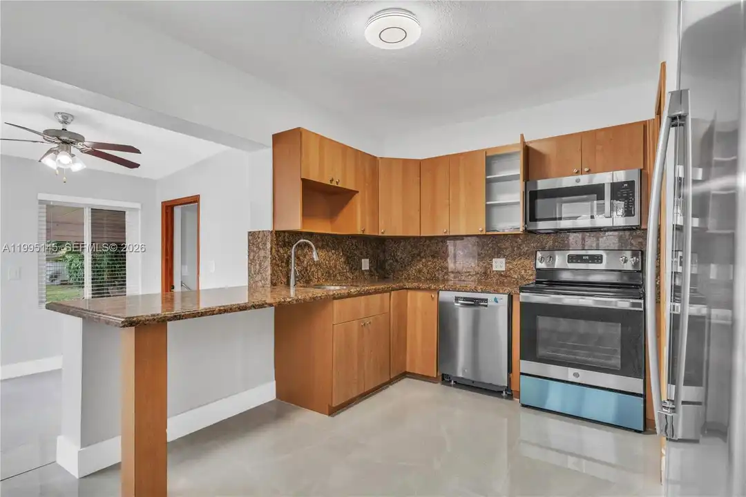 51 SW 59th Ave - View 2