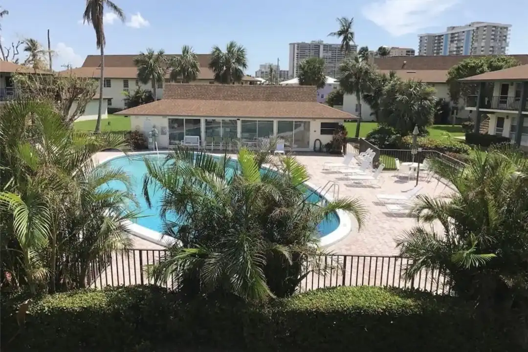 235 Seaview Ct unit G8 - View 6