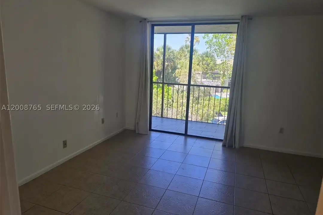 Apartment in Kendall, Four Quarters, Miami-Dade - More
