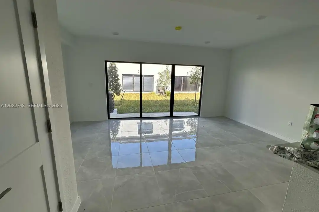 1310 NW 5th St #1310 - View 5