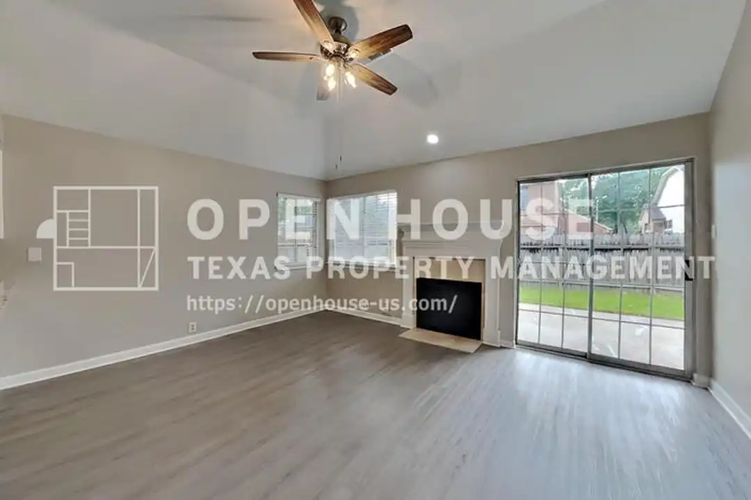 House in Houston, Mills Branch, Harris - View 5