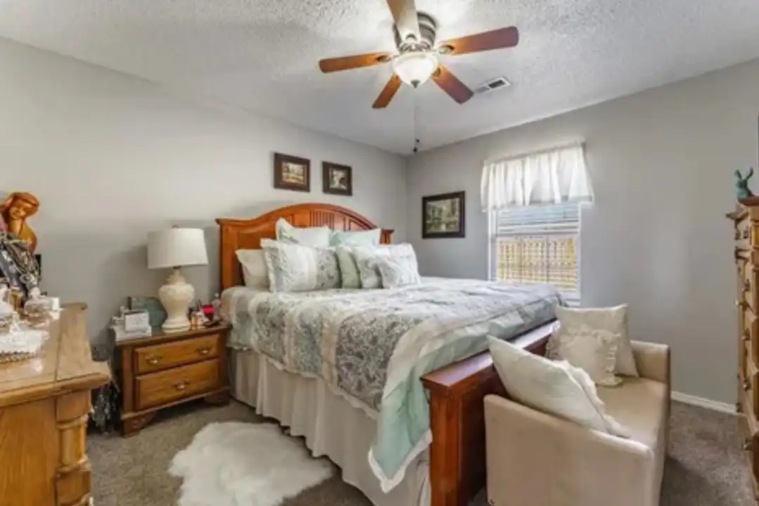 3304 SW Landau Ct unit Apartment 1 - View 6
