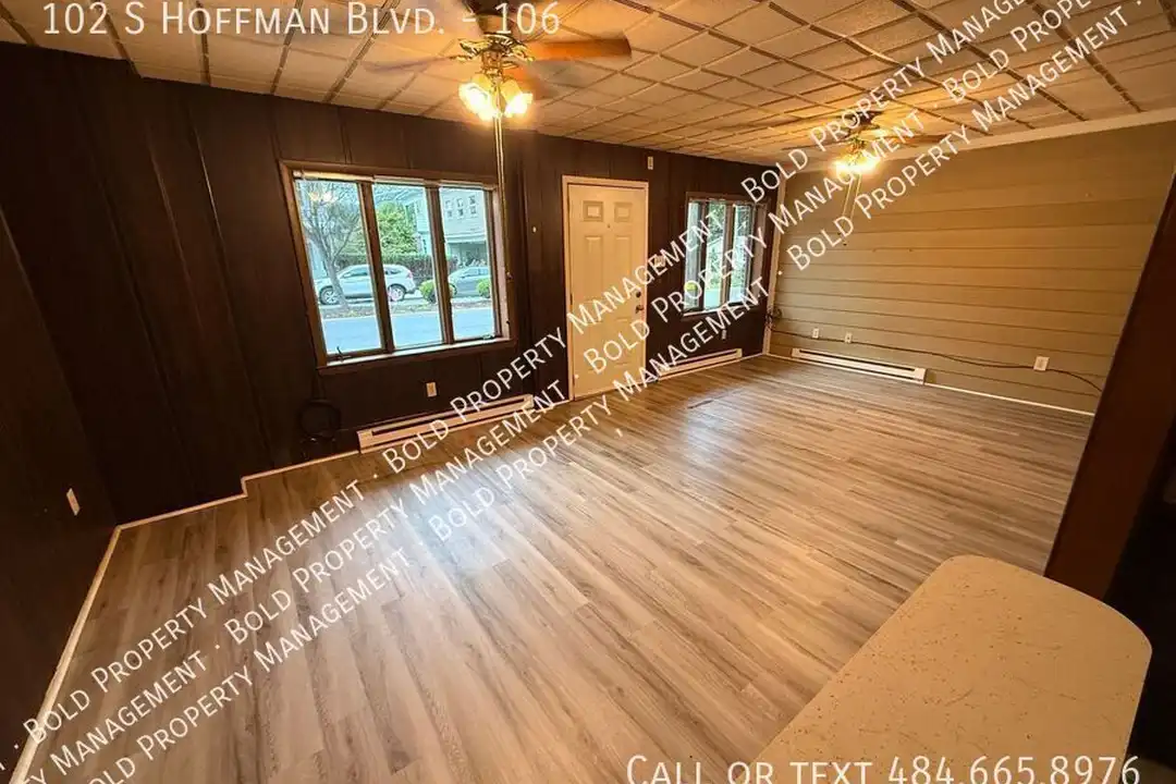 102 S Hoffman Blvd – photo 1 of 8