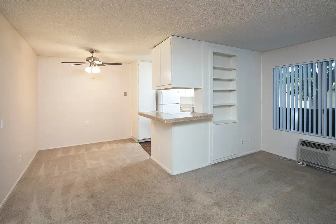 Apartment in Chula Vista - View 2