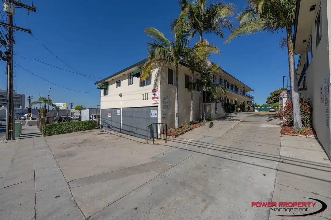 111-115 E Beach Ave - View 3