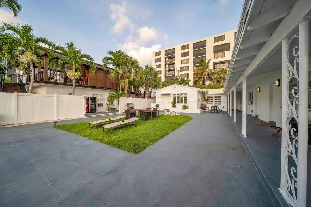 2307 N Ocean Blvd #4 - View 5