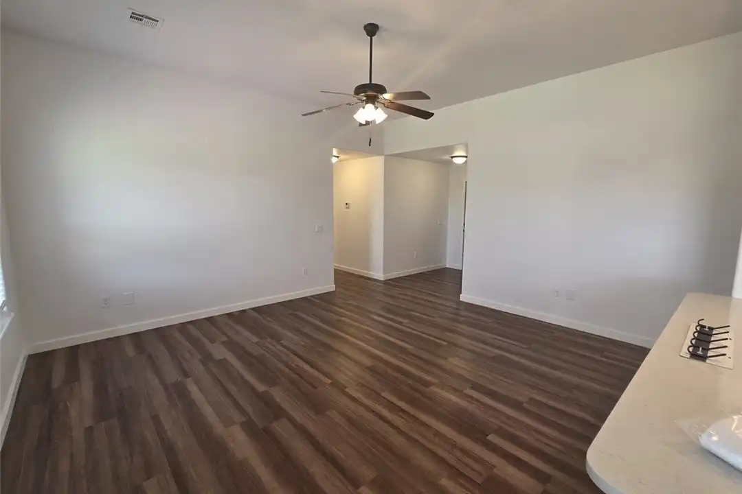 311 Violet St - View 3