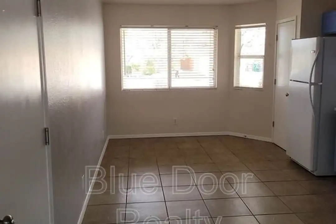 3441 Martin Meadows Dr NE - View 3