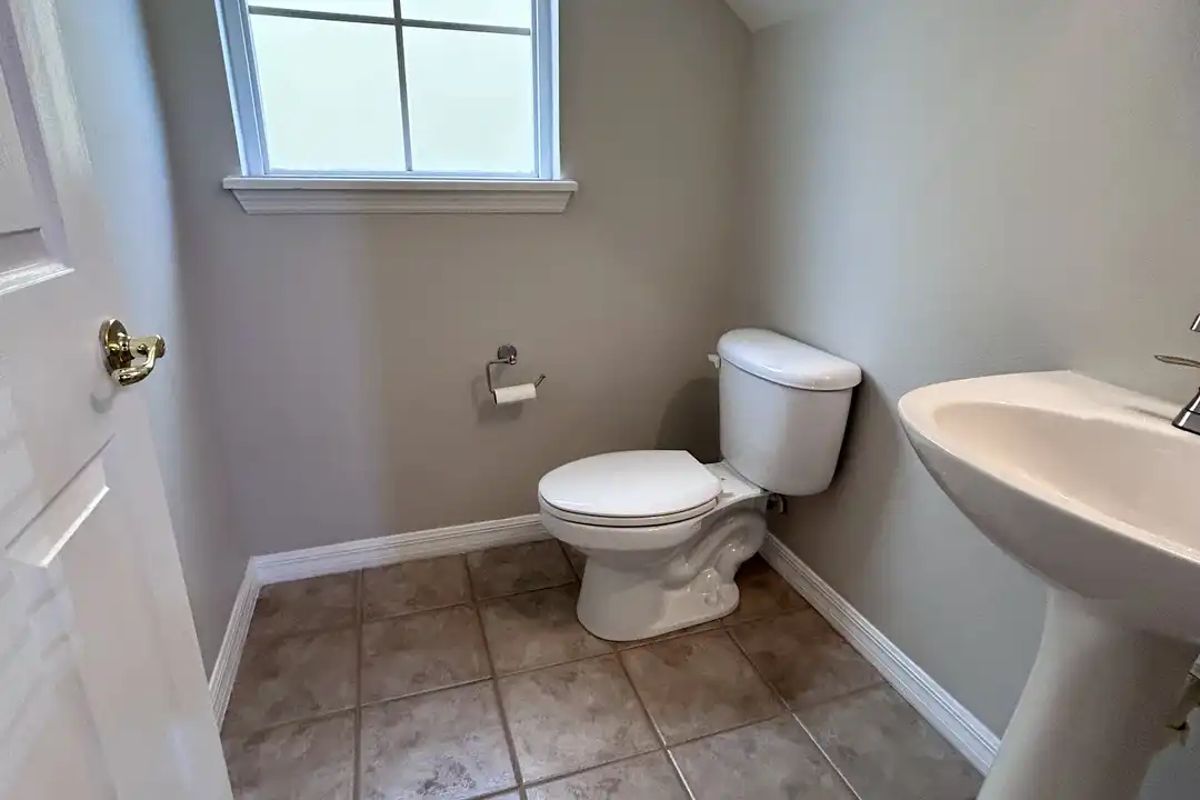 2135 Ridgewood St - View 3