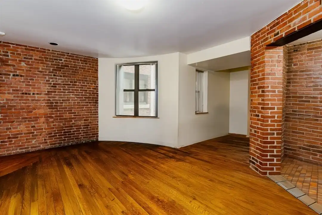 111 Gainsborough St unit 108 - View 3