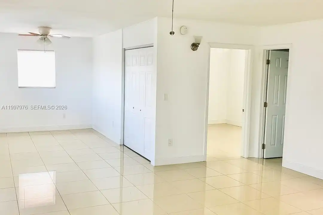 1025 SE 15th St unit 9D - View 4