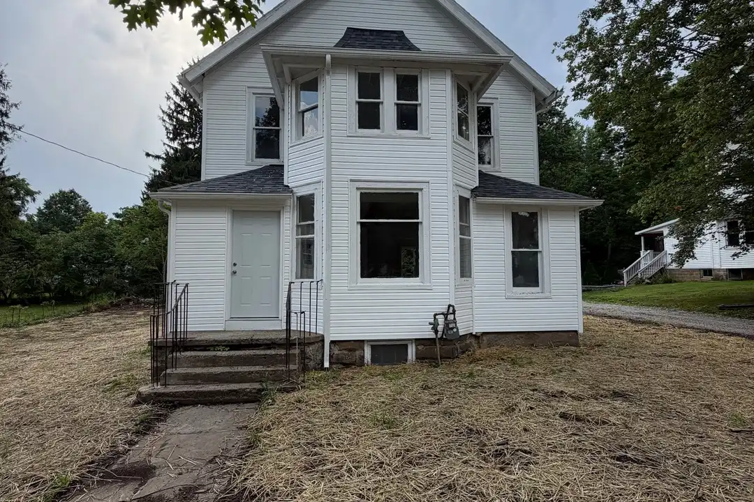 11687 Peckham Ave – photo 1 of 13