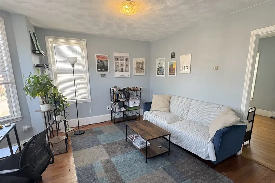 128 Bunker Hill St unit 2 - View 2