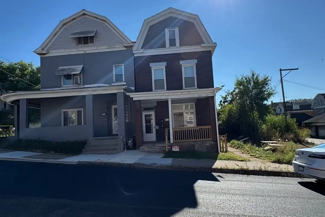 612 Main St unit 2 – photo 1 of 21