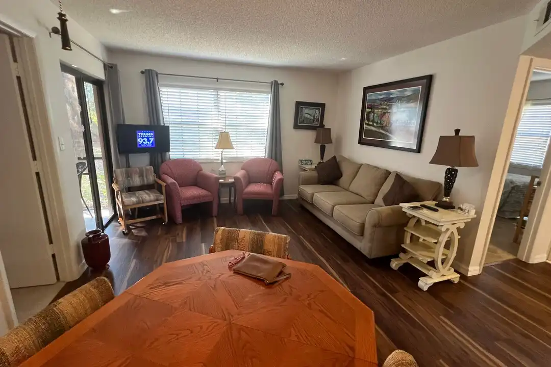 Apartment in Port Charlotte - View 2