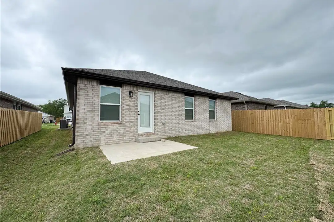 681 Kendra St - View 3