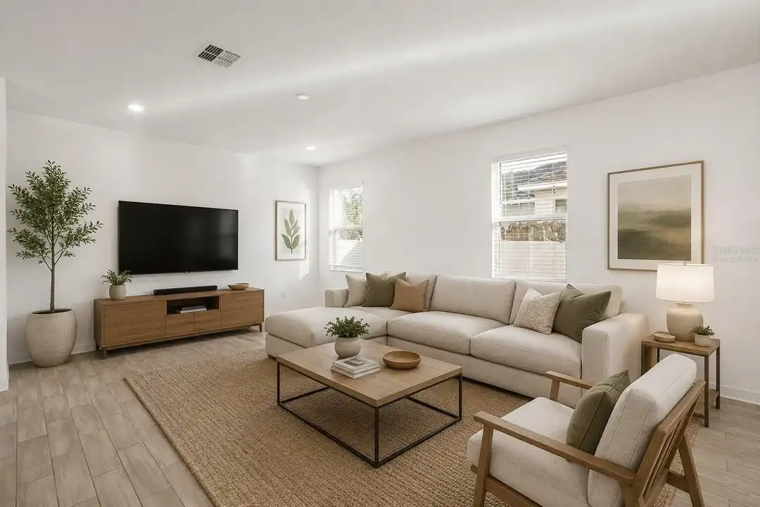 2999 Addison Blvd - View 3