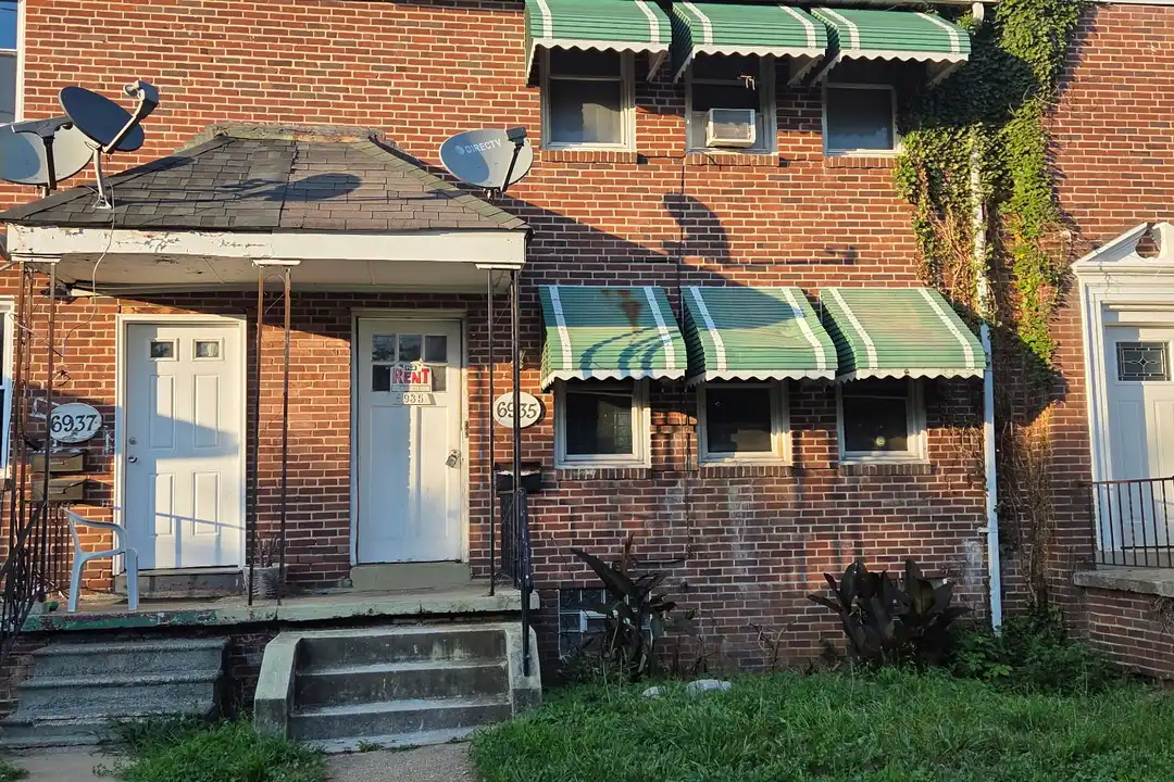 6935 Reisterstown Rd – photo 1
