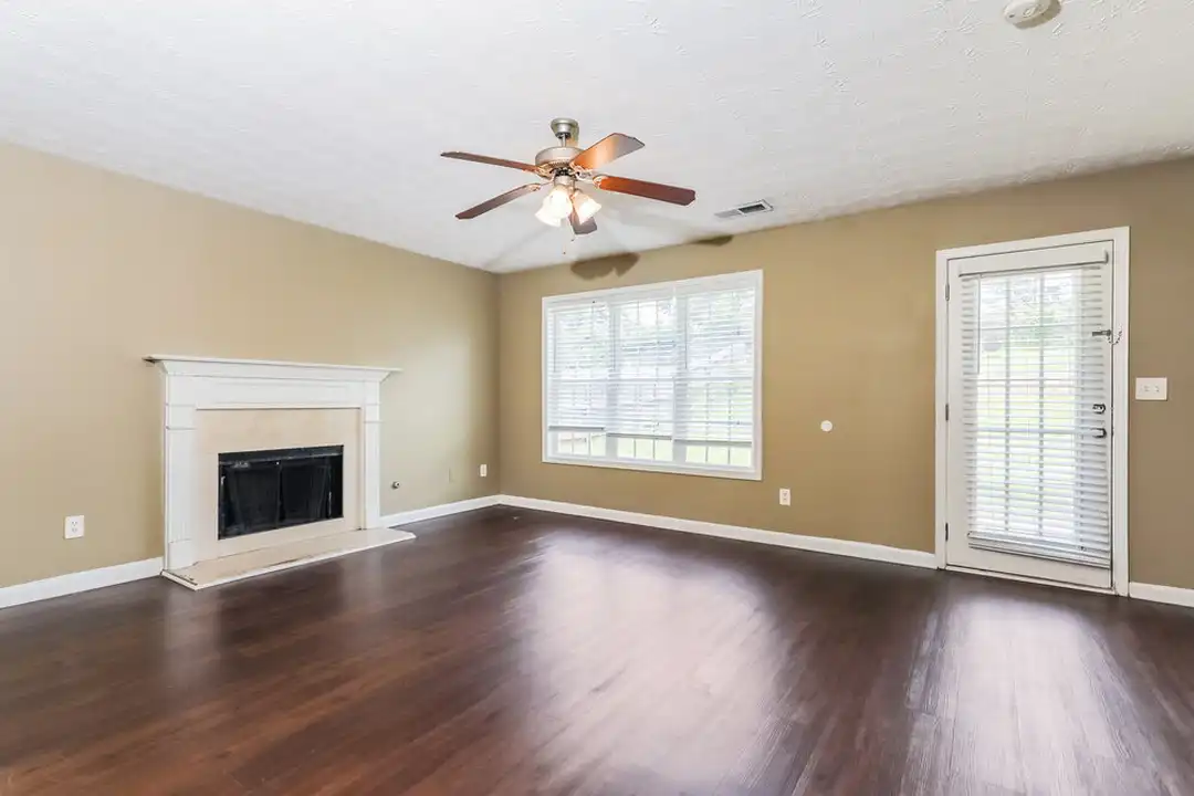 210 Greenland Dr - View 5