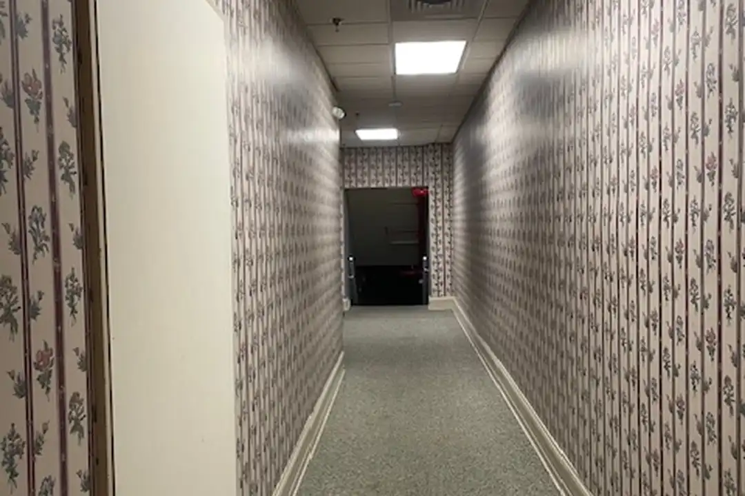 310 Superior Mall unit B4 - View 3