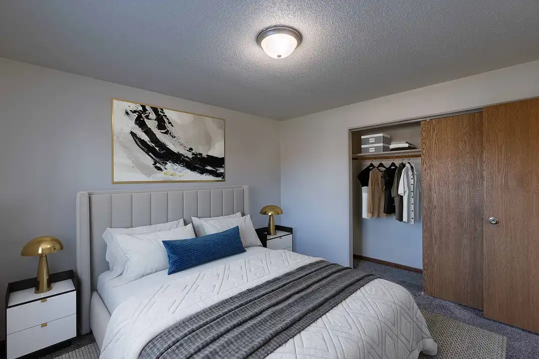 North Manor – photo 1
