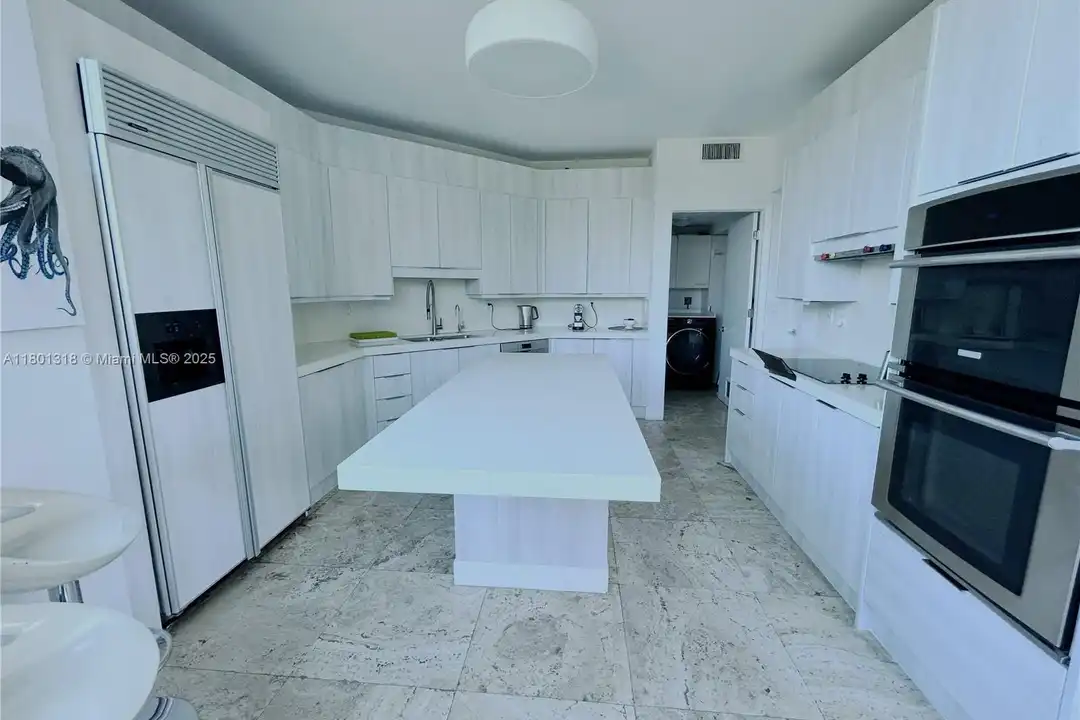 300 South Pointe Dr unit 403 - More