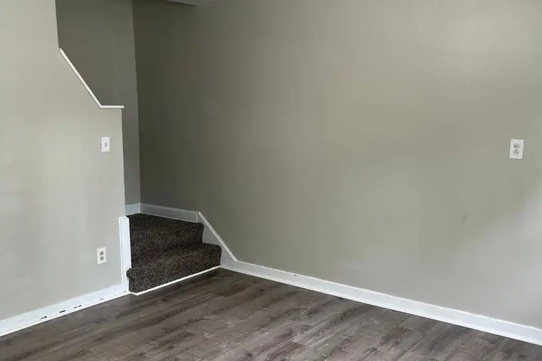 422 Cedar Dr unit 424 Cedar Drive – photo 1 of 11
