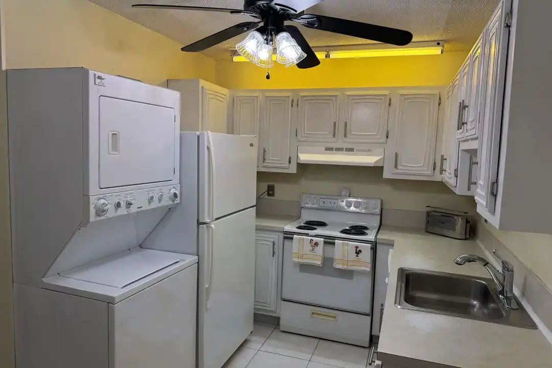 8540 Chevy Chase Dr #8540 - More