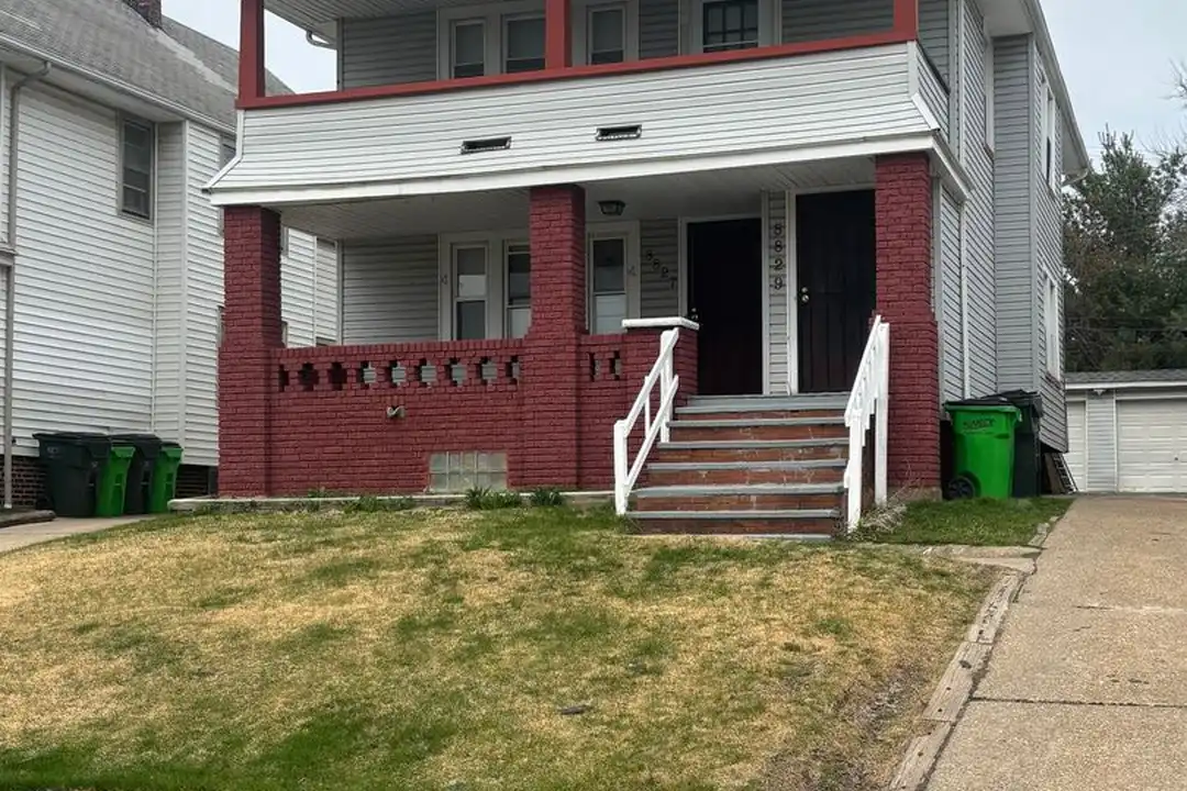 8827 Park Heights Ave unit 8827 - 3rd Floor – photo 1
